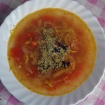 Овощной суп с соусом песто